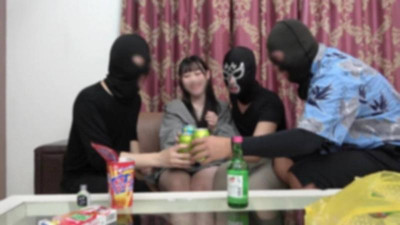 FC2-PPV-4524304 [4연속 질내 사정] 하우스 파티라고 부르며, 누가 위압적인 여자를 가장 빨리 임신시킬 수 있는지 게임을 했습니다.